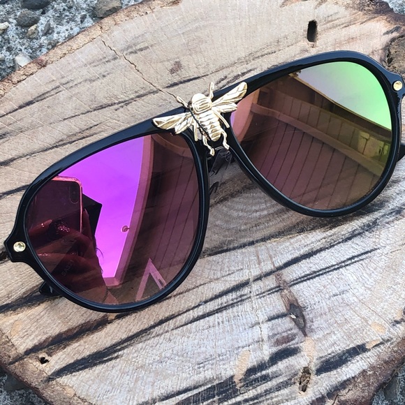 The Modern Anchor Accessories - Oversized Mirrored Bee Sunnies Sunset Sunglasses